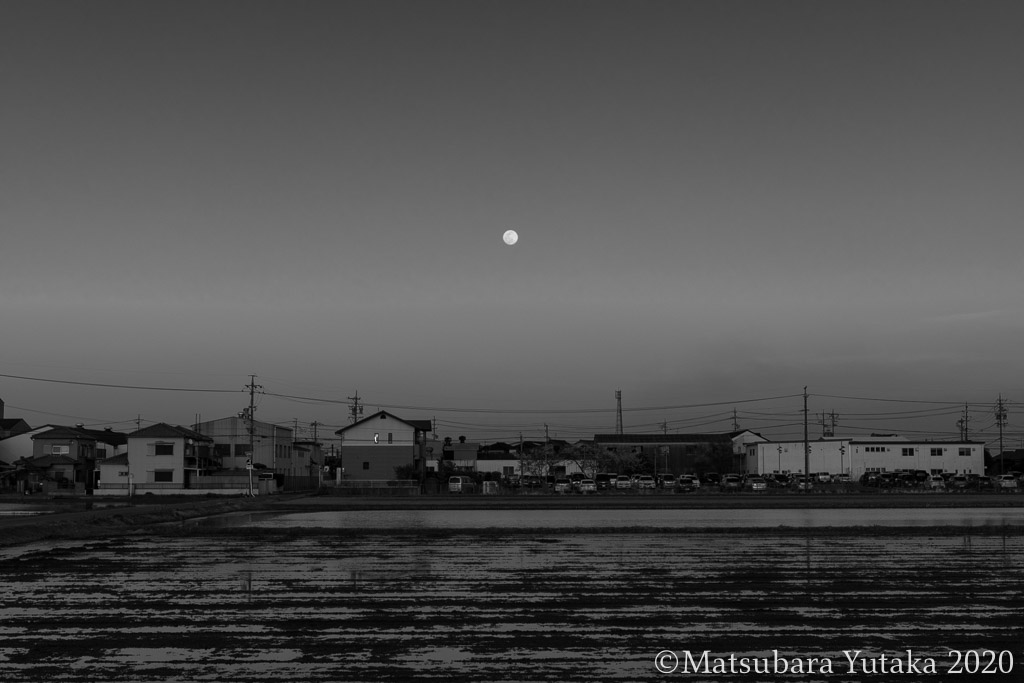 2020.04.07三重県木曽岬町の月の出
