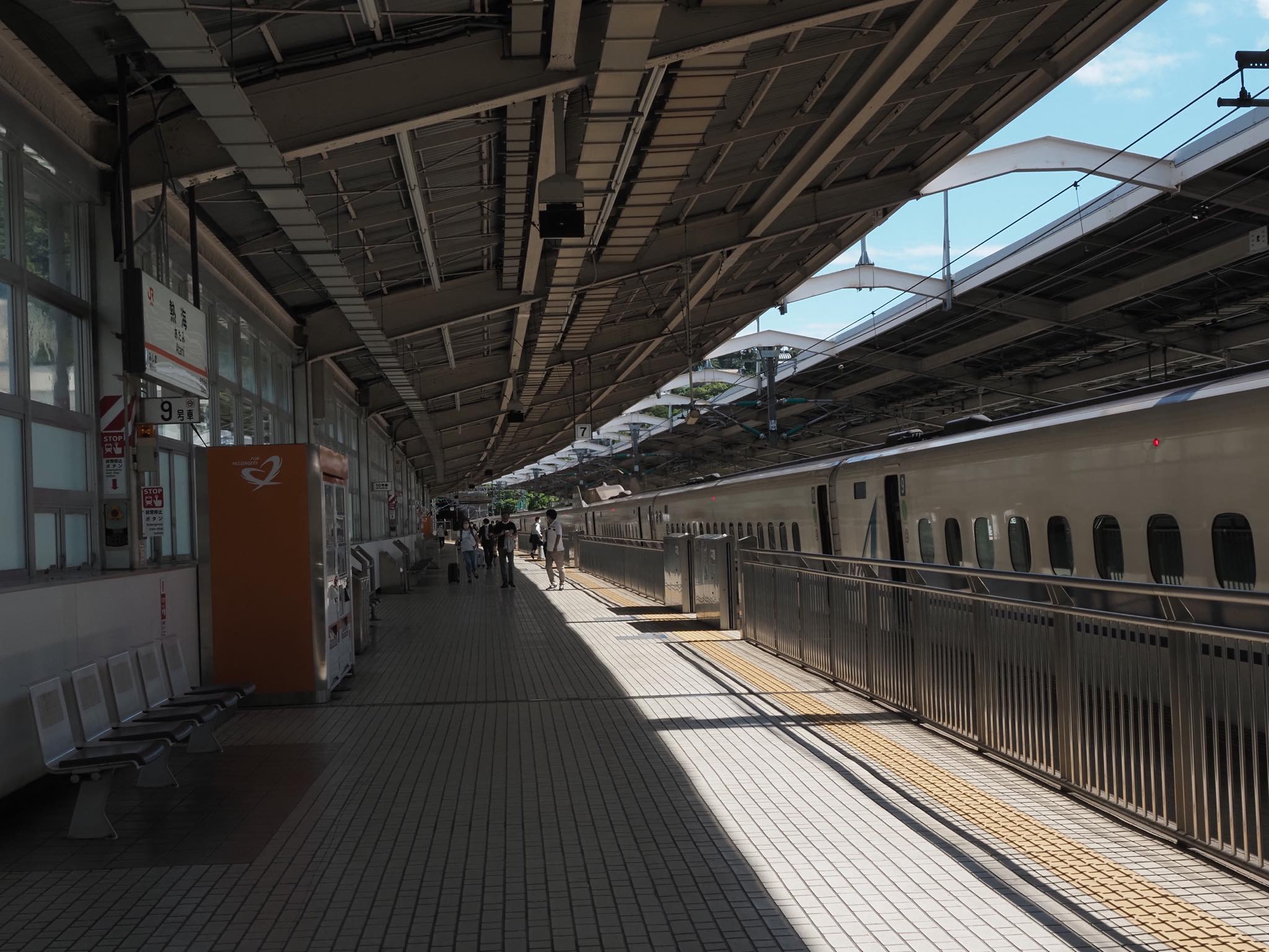 2022新幹線熱海駅
