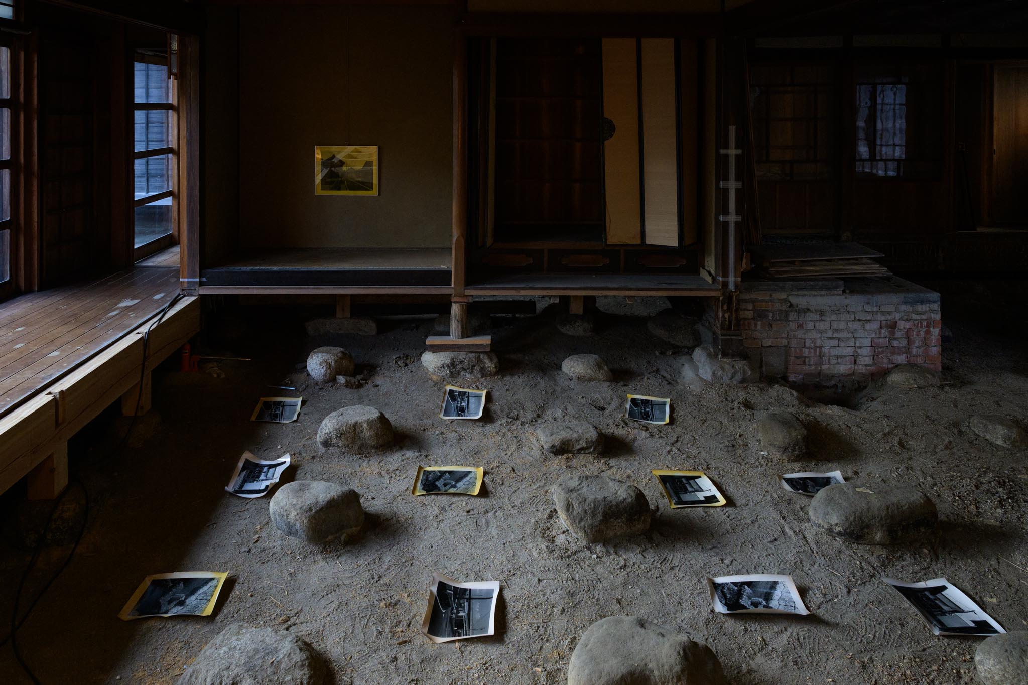 2025年菰山展松原豊展示「染みる時間と写真のかたち」